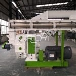 What are the types of wood pellet mill?