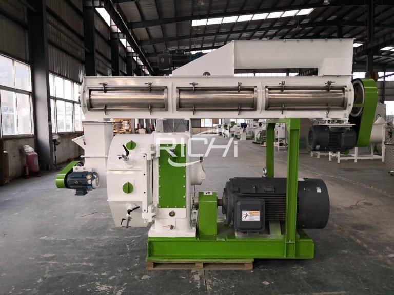 What are the types of wood pellet mill?