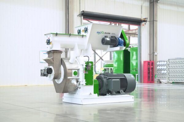RICHI Machinery industrial wood pellet mill in the factory